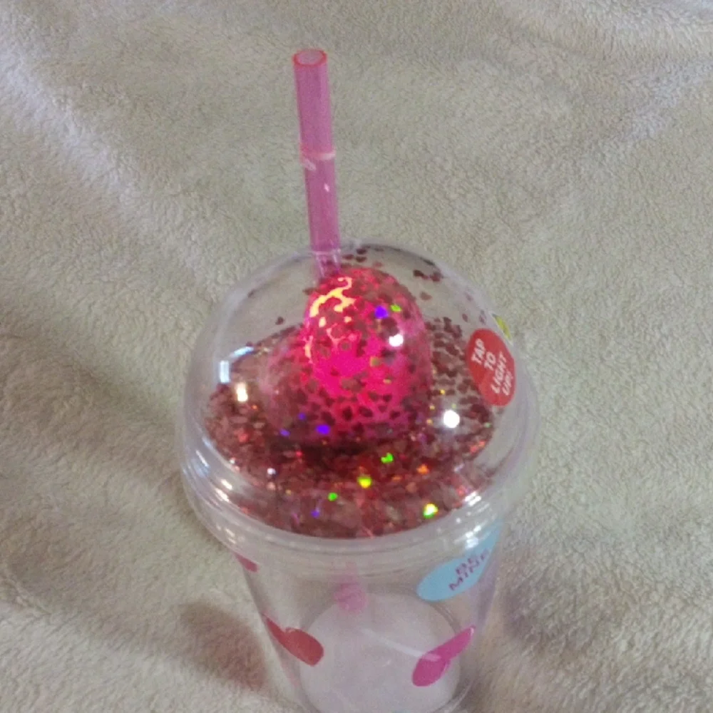 Light-Up Party Cup with Straw - Pink